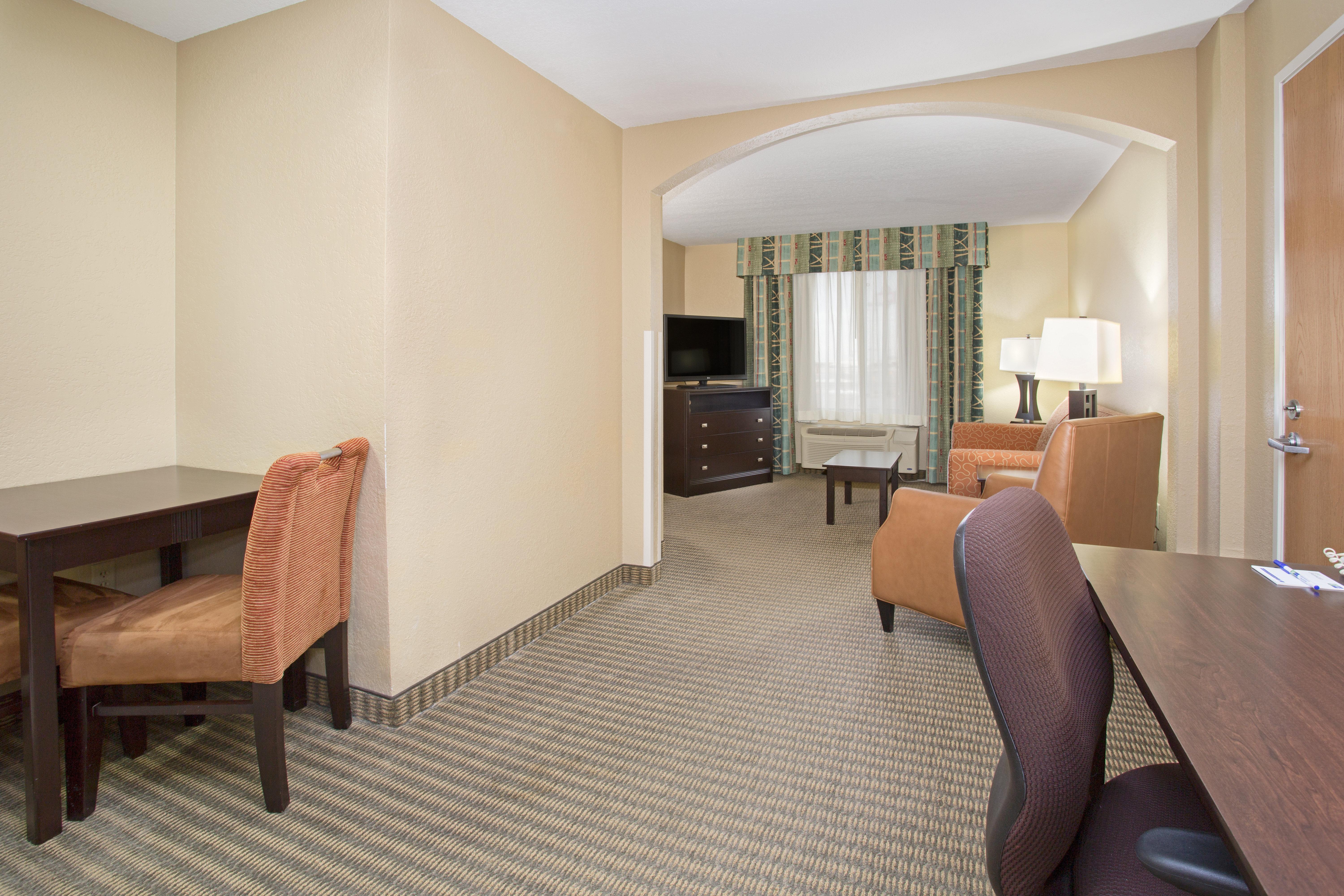 Holiday Inn Express Hotel & Suites Lexington By Ihg Экстерьер фото